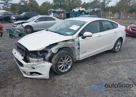 2017 Ford Fusion Hybrid Se z USA, uszkodzony, nr VIN 3FA6P0LU0HR233012